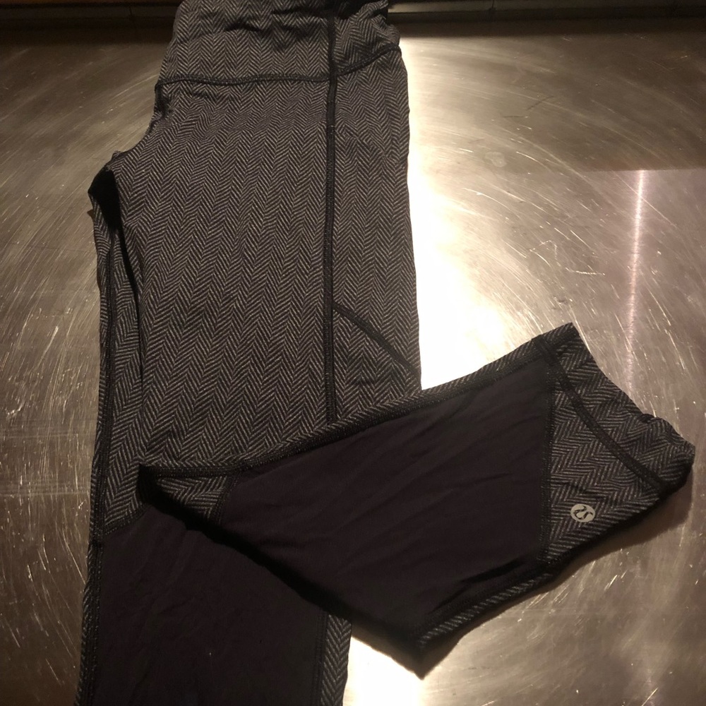 Lululemon speed crop herringbone size 8